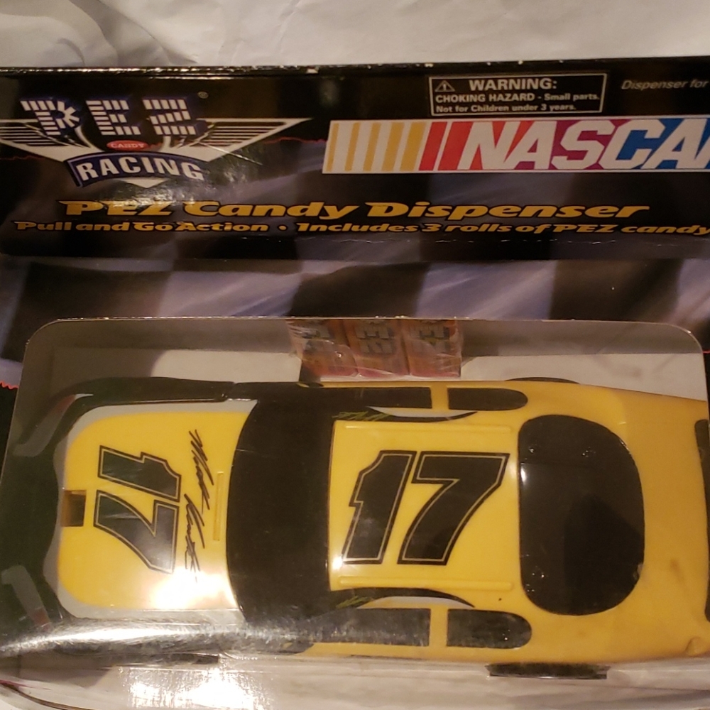 PEZ Car Candy Dispenser - Picture 2 of 5